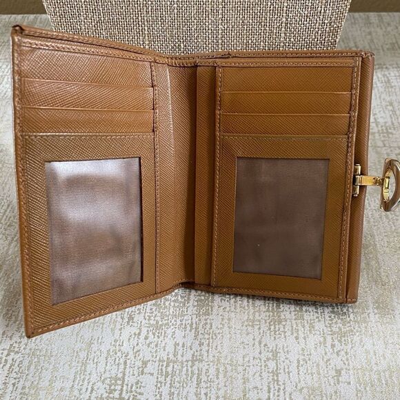 Salvatore Ferragamo Camel Color Compact Leather Wallet - Picture 4 of 11